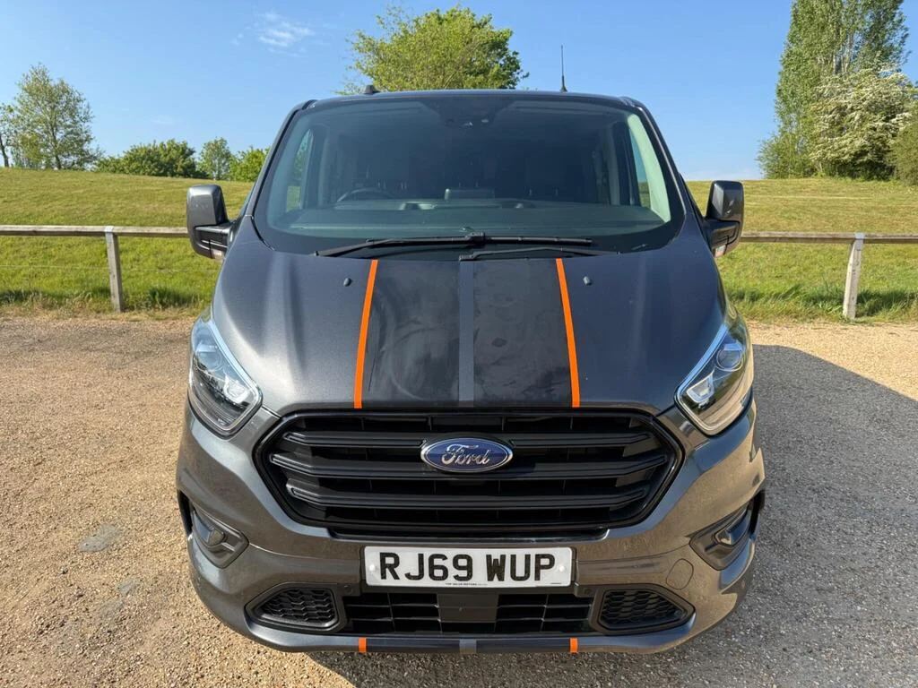 2019 Ford Transit Custom photo 2
